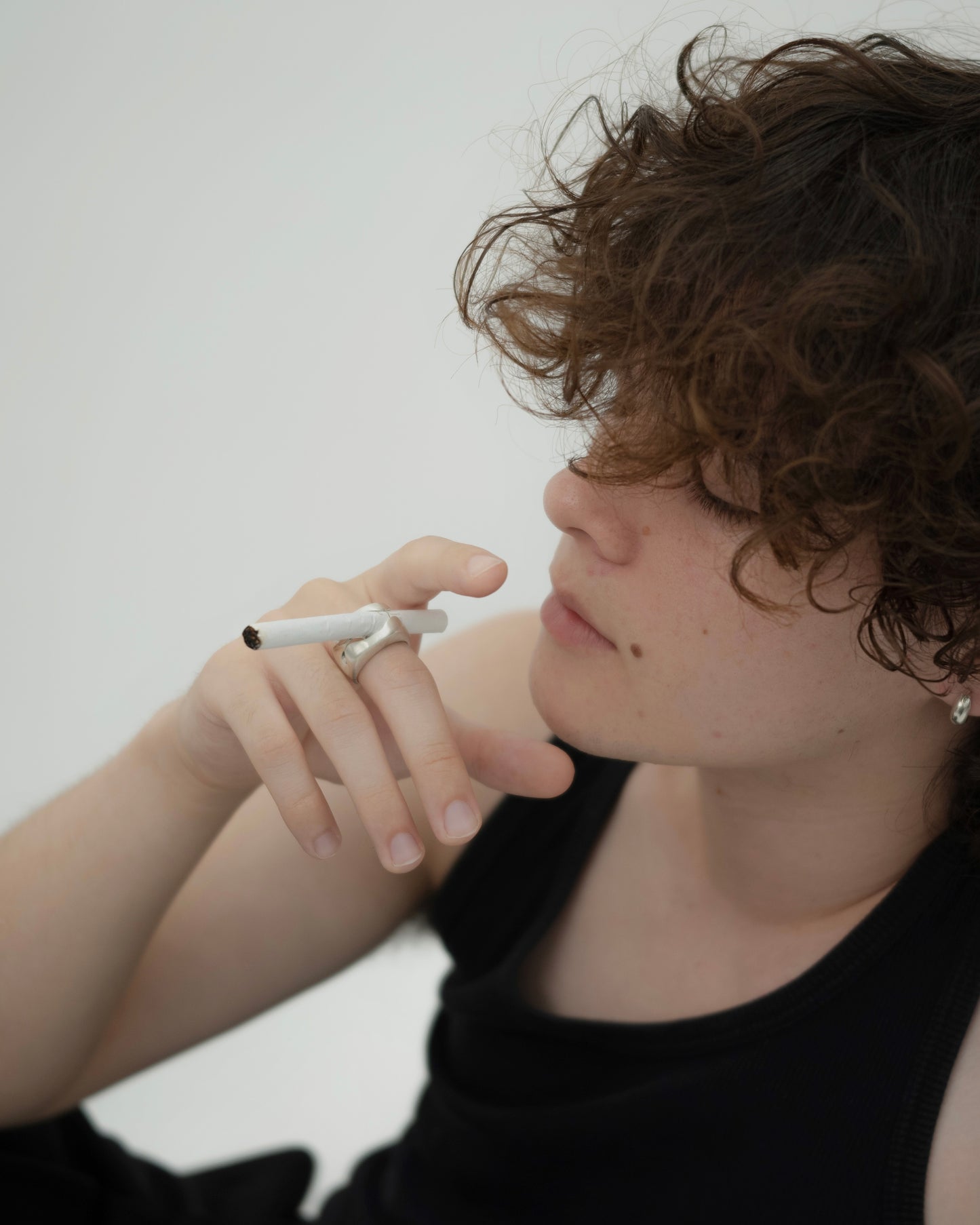 Cigarette stand ring