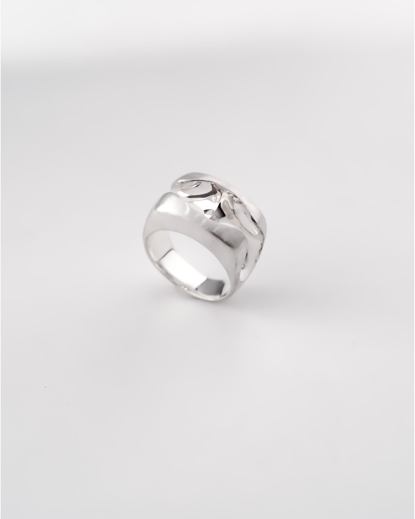 Cigarette stand ring